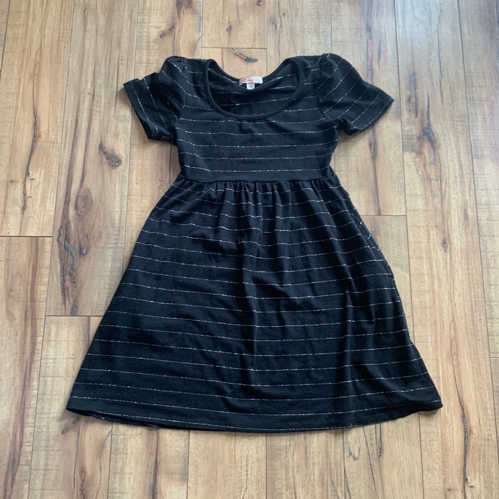 💜5 for $25💜Lux black silver striped dress no size
